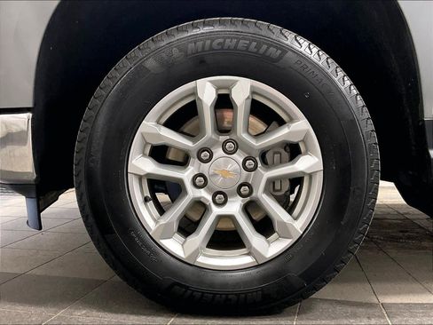 Used 2024 Chevrolet Silverado 1500 LT image 7