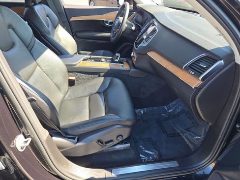 Used 2023 Volvo XC90 T8 Core image 10