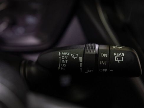 Used 2024 Toyota Corolla Cross LE image 22