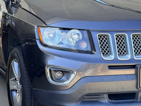 Used 2016 Jeep Compass High Altitude FWD image 4
