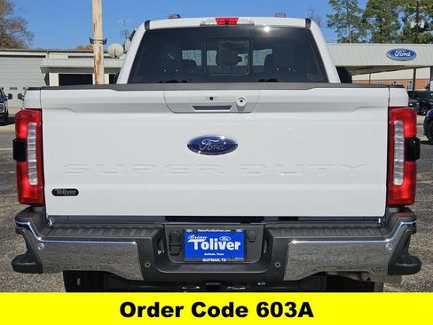 New 2026 Ford F250 XLT w/ XLT Premium Package AWD/4WD image 8