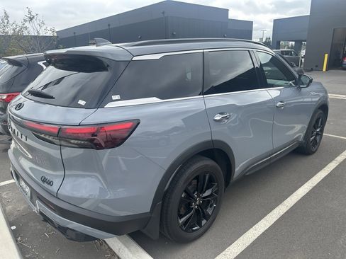 Certified 2025 INFINITI QX60 Luxe w/ Black Edition image 3