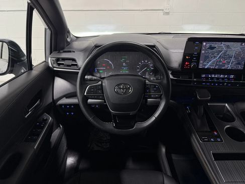 Used 2022 Toyota Sienna XLE Woodland Edition w/ Protection Package (TMS) AWD/4WD image 25