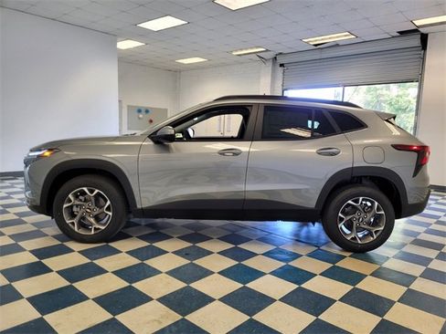 New 2026 Chevrolet Trax LT w/ Driver Confidence Package image 4