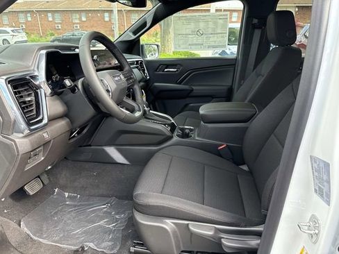 New 2026 GMC Canyon Elevation RWD image 9