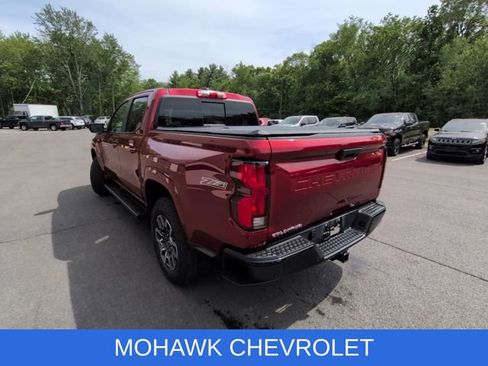 Used 2023 Chevrolet Colorado Z71 w/ Z71 Convenience Package 2 AWD/4WD image 3