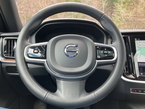 Certified 2025 Volvo V60 B5 Cross Country Plus AWD/4WD image 30