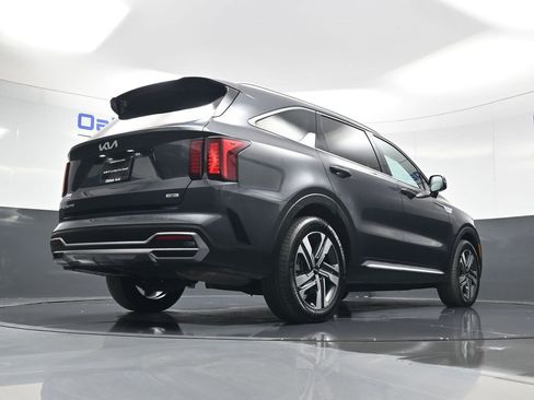 Certified 2023 Kia Sorento EX image 47