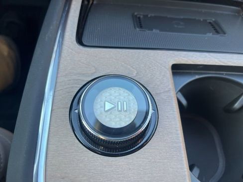 New 2025 Volvo EX90 Ultra w/ Protection Package Premier image 36