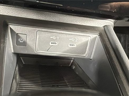 Used 2025 Nissan Kicks SR w/ Illumination Package image 28