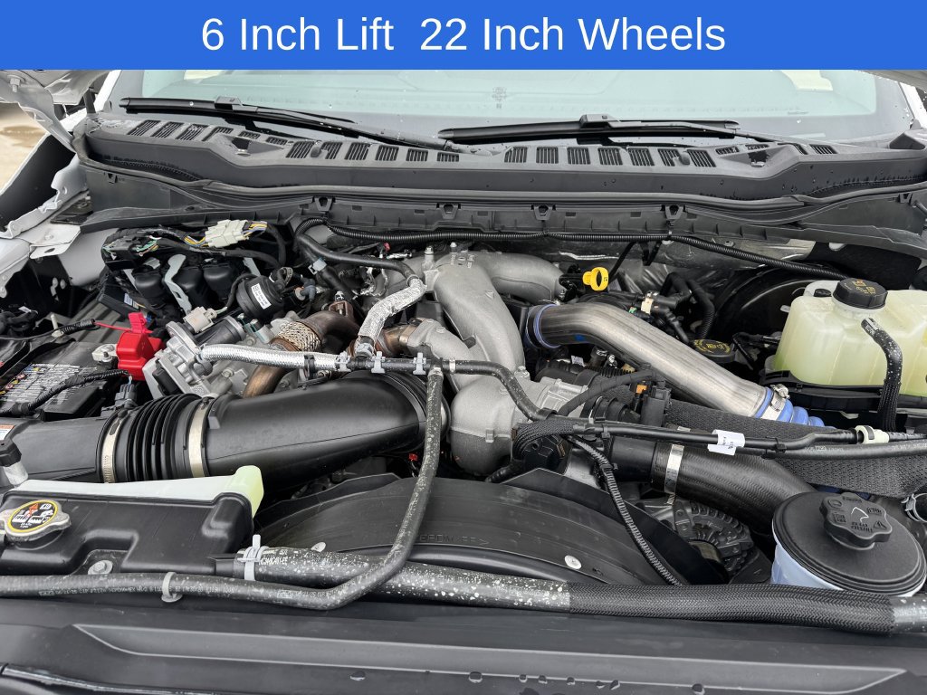 Used 2025 Ford F250 Lariat w/ Chrome Package AWD/4WD image 32