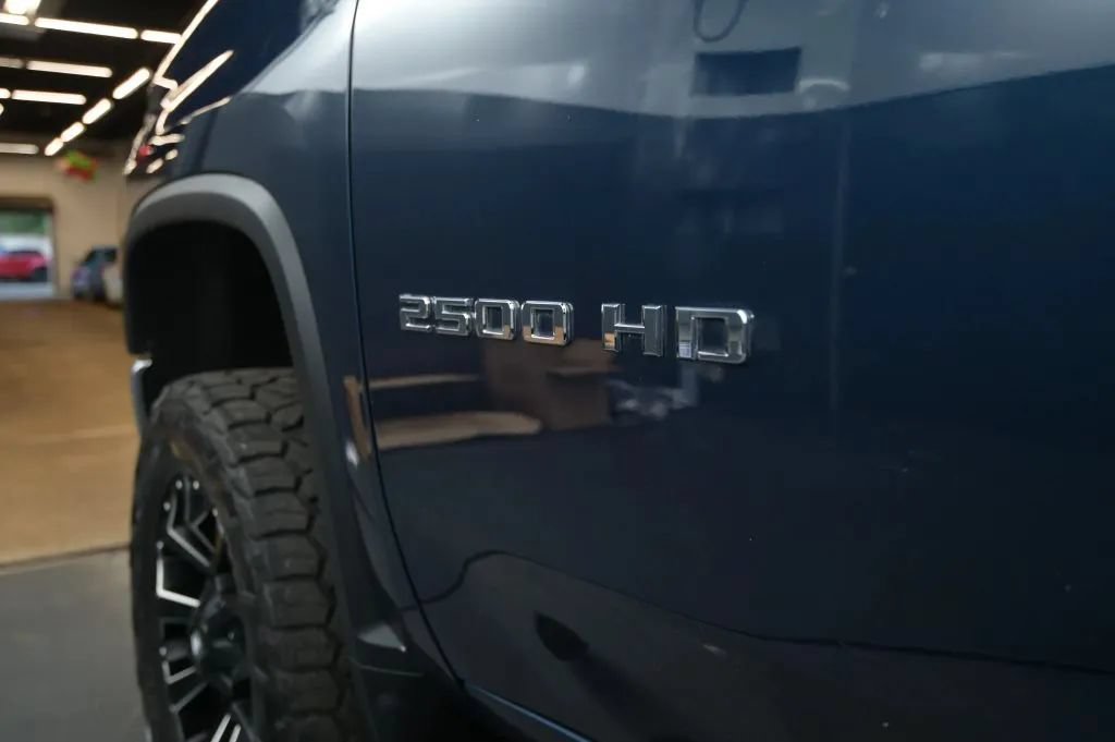 Used 2020 Chevrolet Silverado 2500 LTZ w/ Technology Package AWD/4WD image 18