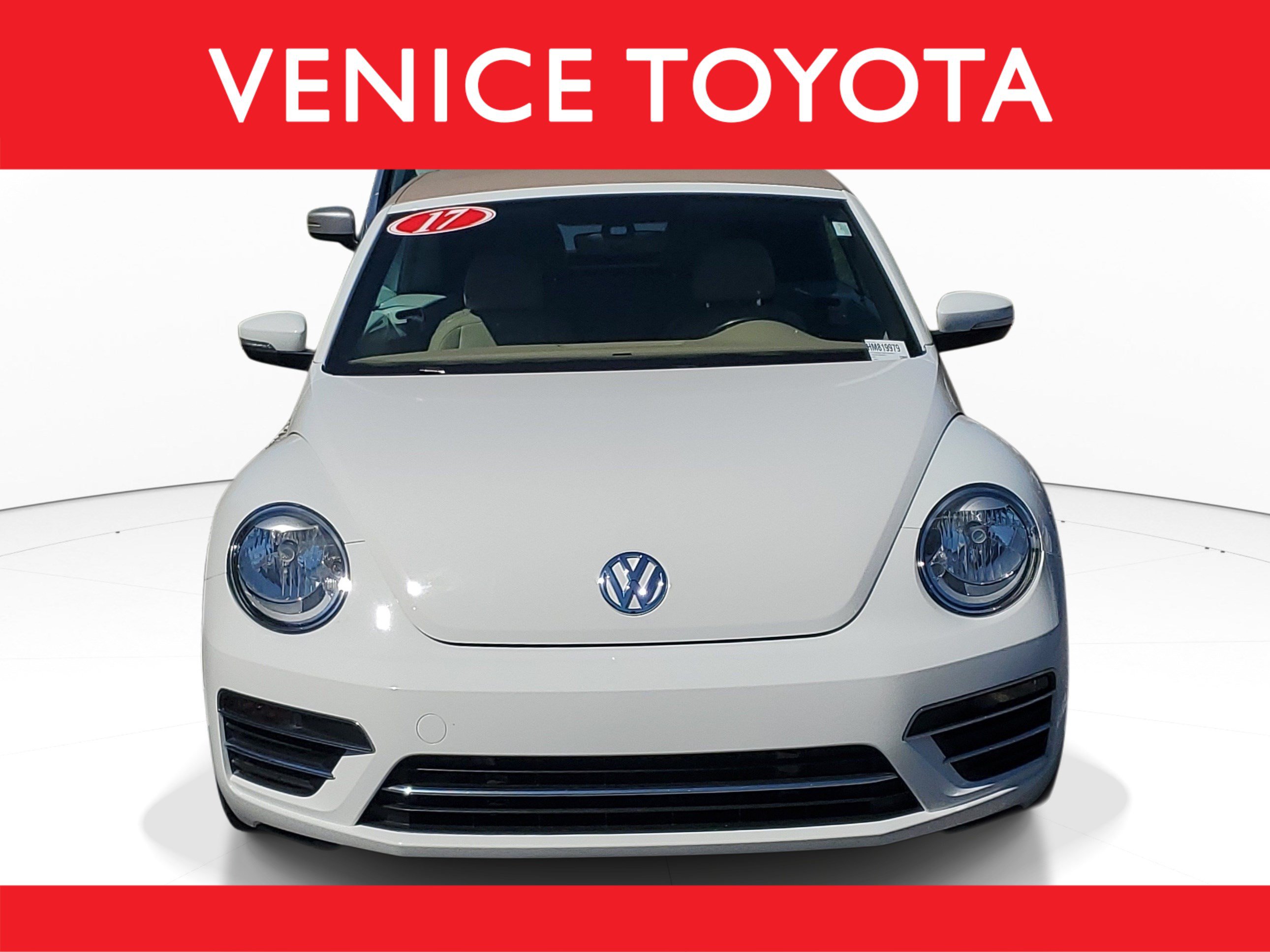 Used 2017 Volkswagen Beetle 1.8T S FWD image 1