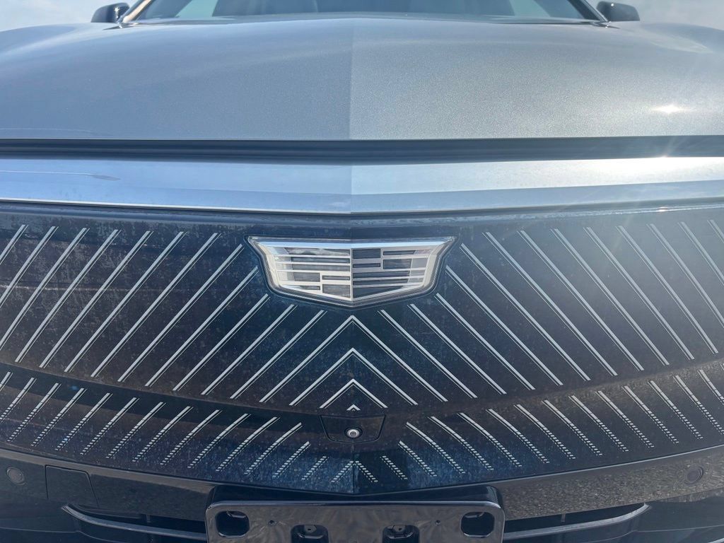 Certified 2024 Cadillac Lyriq Luxury AWD/4WD image 9
