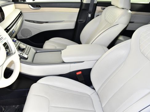 Used 2024 Hyundai Palisade Limited AWD/4WD image 39