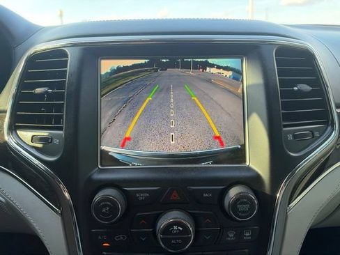 Used 2017 Jeep Grand Cherokee Summit AWD/4WD image 26