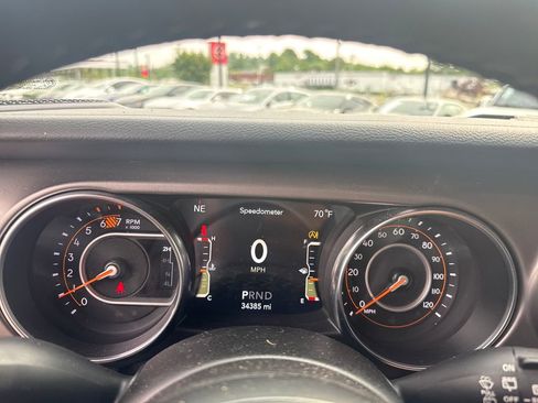 Used 2022 Jeep Wrangler Unlimited Sport AWD/4WD image 16