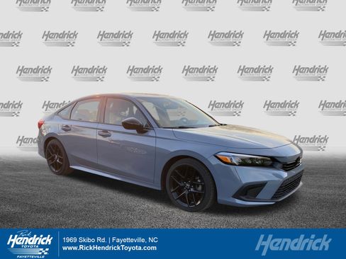 Used 2022 Honda Civic Sport image 1