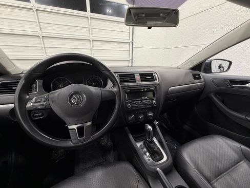 Used 2013 Volkswagen Jetta TDI FWD image 38