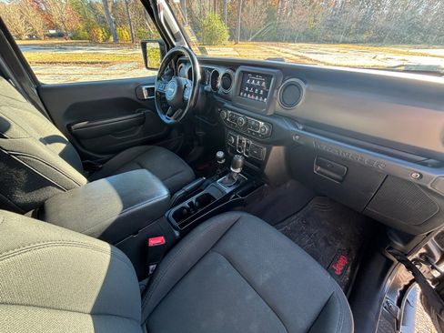 Used 2021 Jeep Wrangler Unlimited Sport S image 17