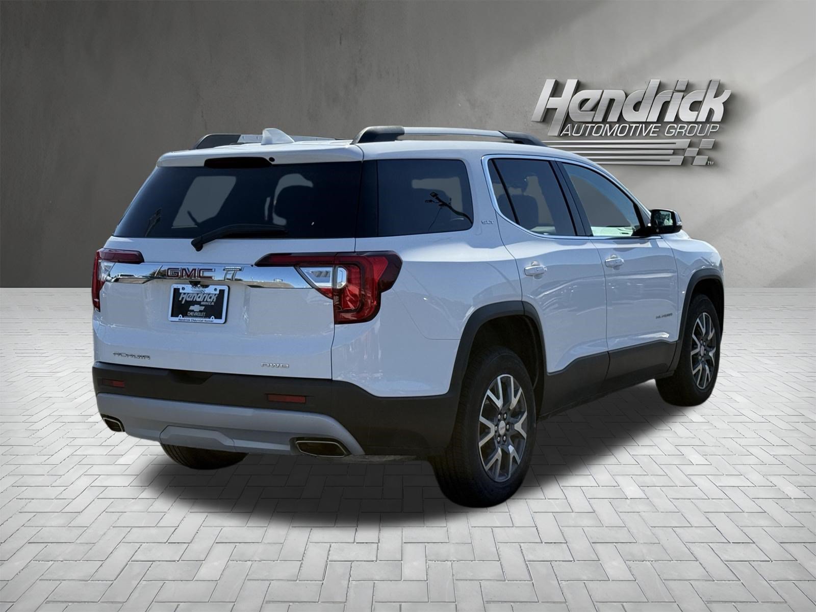 Used 2023 GMC Acadia SLT w/ Trailering Package AWD/4WD image 10