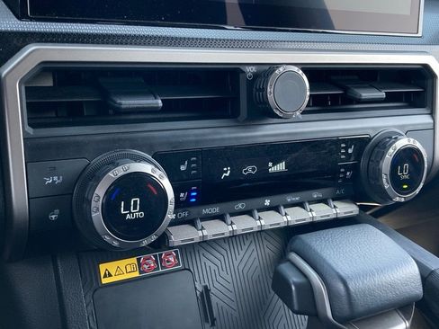 Certified 2025 Toyota 4Runner Limited image 24