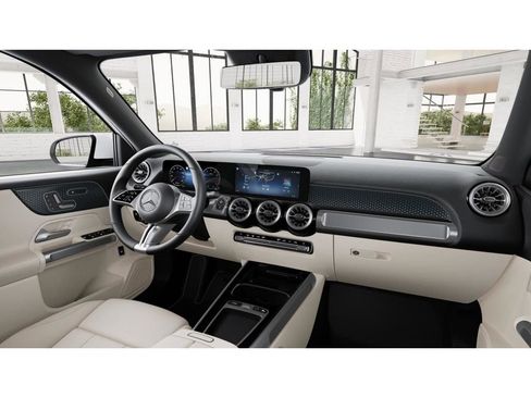 New 2025 Mercedes-Benz GLB 250 4MATIC image 6