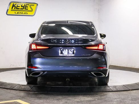 Used 2025 Lexus ES 350 w/ Premium Package FWD image 3