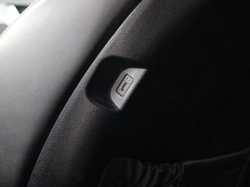 Used 2025 Hyundai Palisade SEL FWD image 32