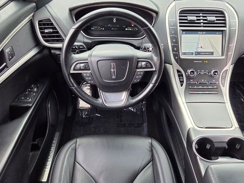 Used 2020 Lincoln Nautilus Standard w/ Equipment Group 101A image 11