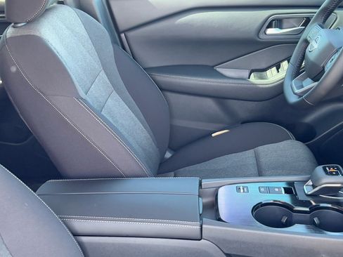 New 2026 Nissan Rogue SV image 10