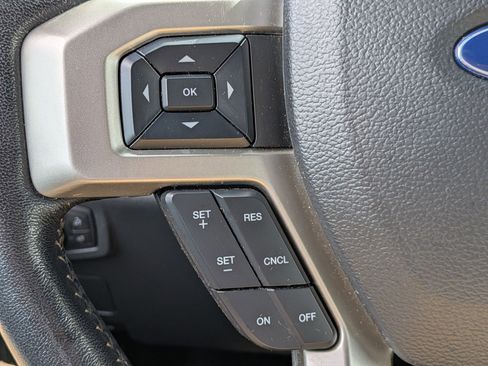 Used 2022 Ford F250 Lariat w/ Chrome Package image 15