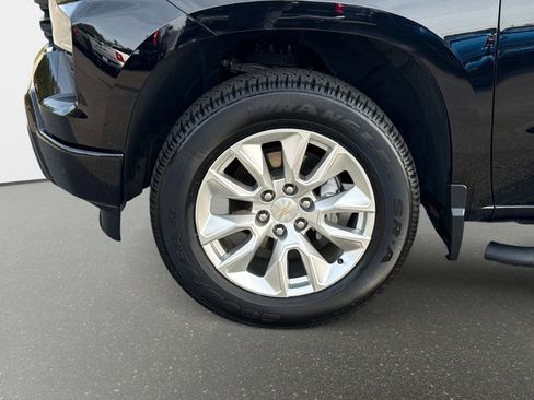 Used 2024 Chevrolet Silverado 1500 Custom image 11