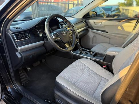 Used 2015 Toyota Camry SE FWD image 14