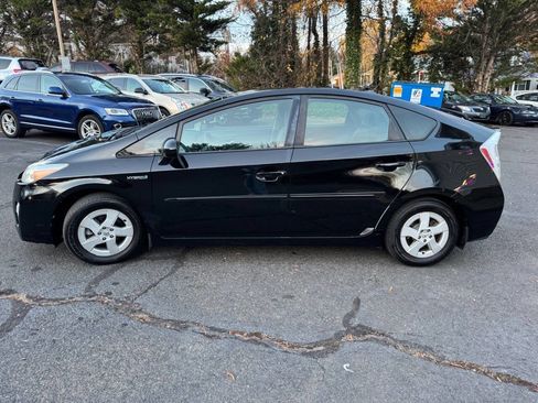 Used 2010 Toyota Prius Three image 4