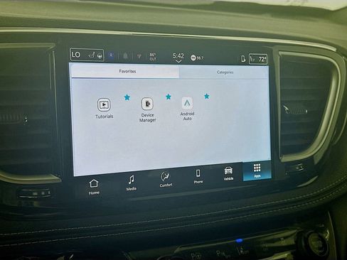 New 2025 Chrysler Pacifica Select w/ Fav Edition Package image 16