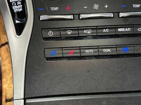 Used 2016 Lincoln MKX Reserve w/ Climate Package image 8