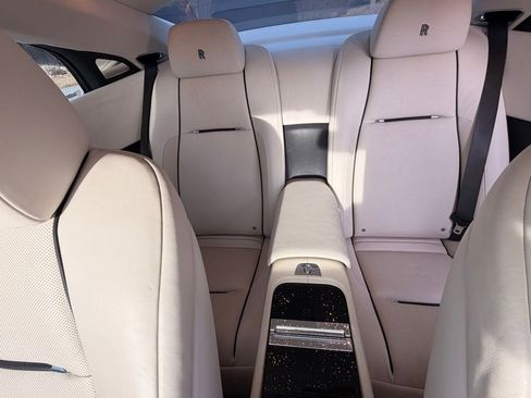 Used 2016 Rolls-Royce Wraith image 24