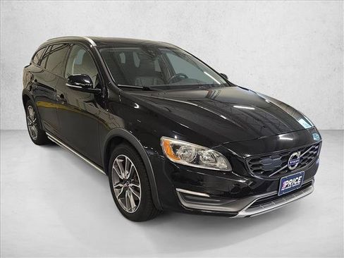 Used 2016 Volvo V60 T5 Cross Country AWD/4WD image 3