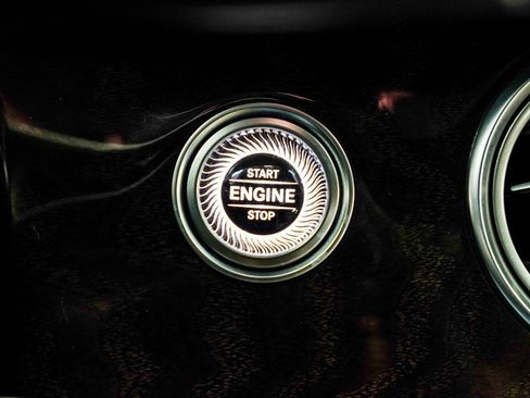 Used 2020 Mercedes-Benz E 450 4MATIC Sedan w/ Parking Assistance Package image 24