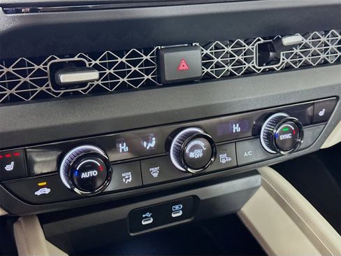 Used 2025 Honda Accord SE image 13