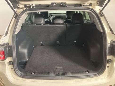 Used 2021 Jeep Compass Latitude image 20