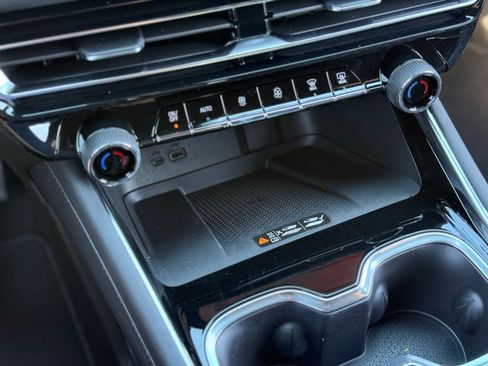 New 2026 Chevrolet Traverse RS AWD/4WD image 26