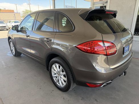 Used 2013 Porsche Cayenne Diesel AWD/4WD image 4