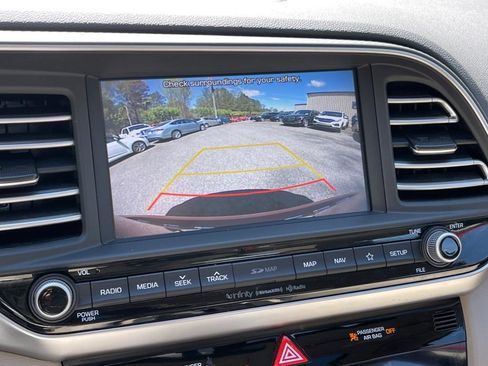 Used 2020 Hyundai Elantra Limited w/ Ultimate Package 03 image 28
