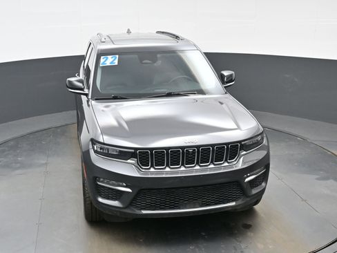 Used 2022 Jeep Grand Cherokee Limited 4xe w/ Luxury Tech Group II image 40