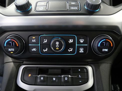 Used 2023 GMC Acadia SLT w/ Elevation Edition image 21