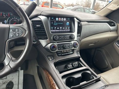 Used 2020 Chevrolet Suburban Premier image 23