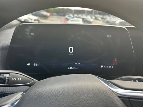 Used 2025 Chevrolet Equinox LT FWD image 35