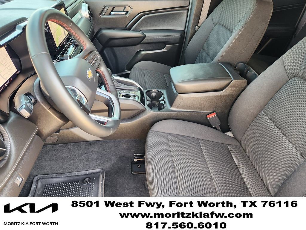 Used 2025 Chevrolet Colorado W/T w/ WT Convenience Package II RWD image 12